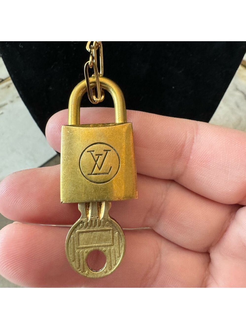 Louis Vuitton 200 Series Lock and Key on a chain. Number 229 - Picture 3 of 7